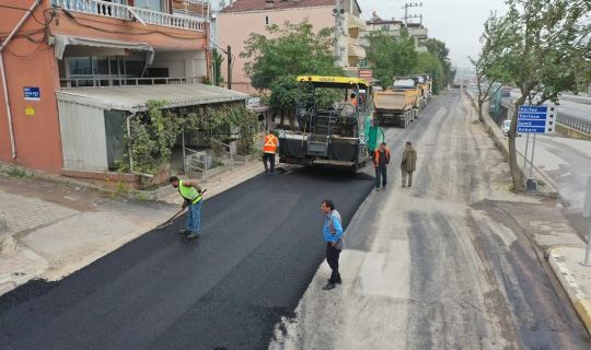 Gazi Mustafa Kemal Caddesi’ne 700 ton asfalt