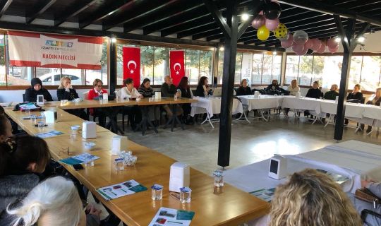 102 Kadın 102 Bakış projesinin çalışma toplantısı  Balkan Dernekleri Yerleşkesinde gerçekleştirildi 