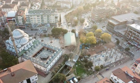 Yarımca Kent Meydanı’nda yoğun çalışma Yarımca Kent Meydanı’nda yoğun çalışma
