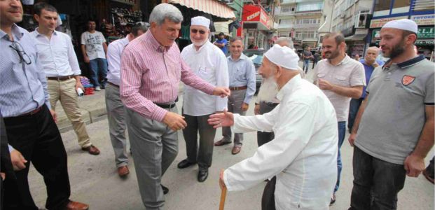 ​Başkan Karaosmanoğlu, Kandıra'da esnafla buluştu