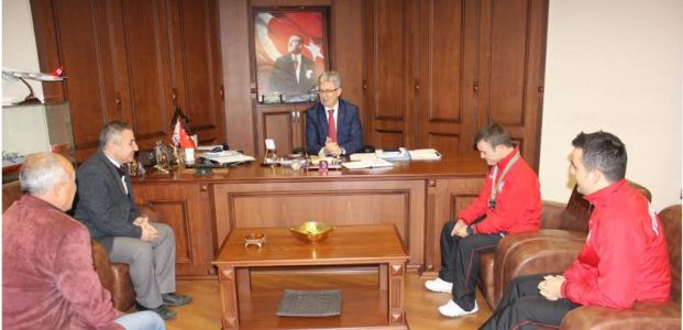 Gölcük Belediye Başkanı Ellibeş’e Anlamlı Ziyaret