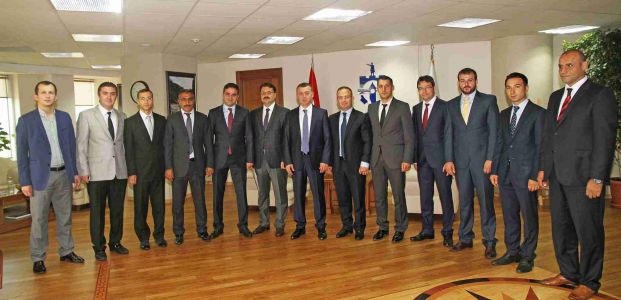Kağıtspor yönetiminden Genel Sekreter Büyükakın’a ziyaret