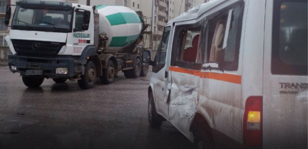  Körfez'de Trafik Kazası: 2 Yaralı