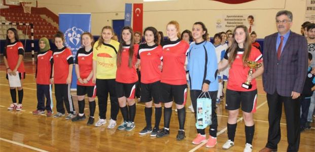  Liseler Arası Futsal Turnuvası Sona Erdi
