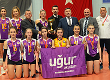 UĞUR OKULLARI BAŞİSKELE KAMPÜSÜ VOLEYBOL  VE BASKETBOLDA ŞAMPİYON!