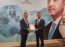 AK Körfez, Nurettin Okutan'a Emanet