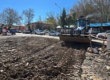 İzmit Belediyesi ekipleri, sel felaketinin yaşandığı  Adıyaman’da çalışmalara aralıksız devam ediyor