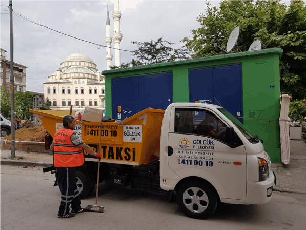 Gölcük’te Çöp Taksi Hizmeti Çok Beğenildi