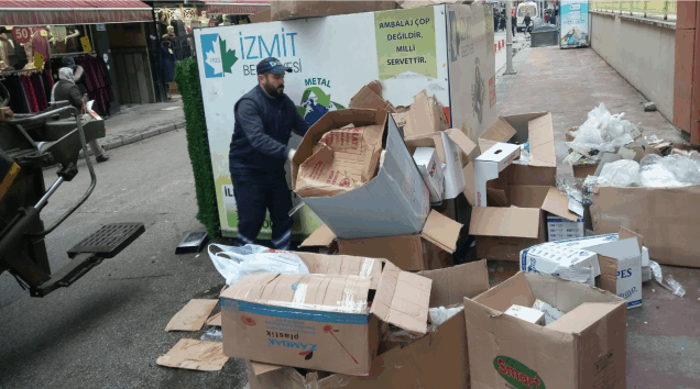 ATIK TOPLAMA ÇALIŞMALARI DEVAM EDİYOR