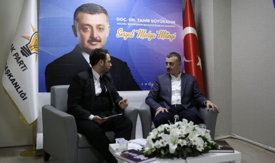 Büyükakın’dan ‘sosyal medya’ mitingi