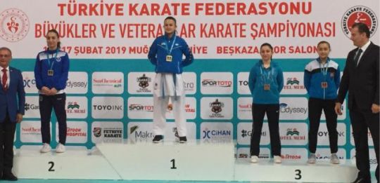 Kağıtspor, karatede Türkiye şampiyonu
