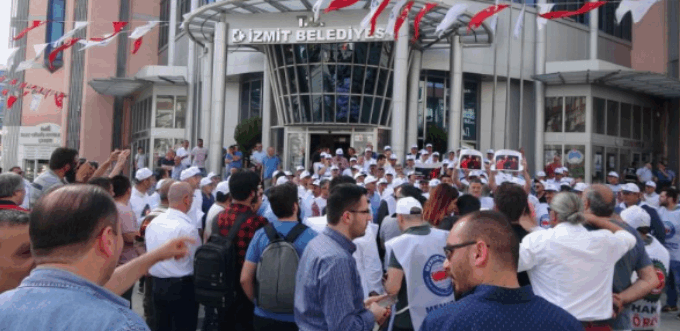 İzmit Belediyesi'ne, Hizmet-İş Sendikasından tepki