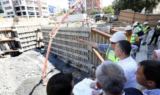 Başkan Büyükakın, metro çalışmalarını yakından takip ediyor