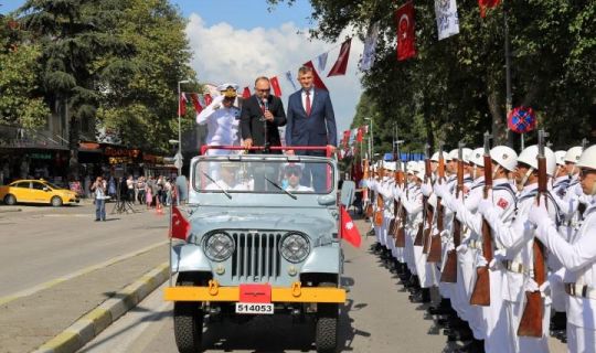 GÖLCÜK’TE, ZAFER COŞKUSU,