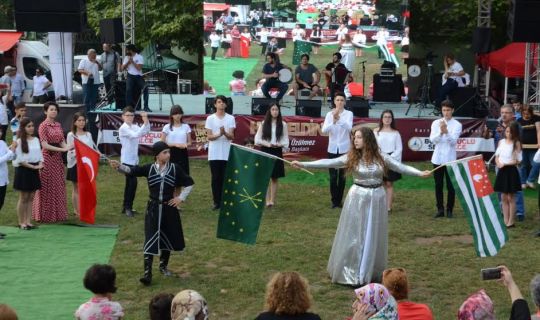 KARTEPE FESTİVALE HAZIR