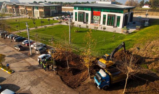 Başiskele, Kent Meydanı’nda Otopark Alanı Genişletiliyor