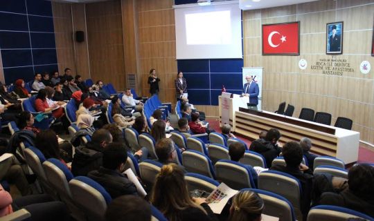 Kocaeli'de Kronik Hastalıklar Semineri Düzenlendi
