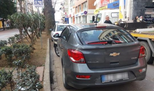 Kocaeli’de engelli yerine park edenlere af yok