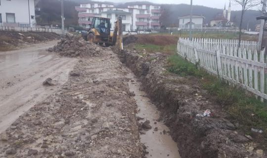 Başiskele’de Yağmur Çamur Demeden Çalışmalara Devam     