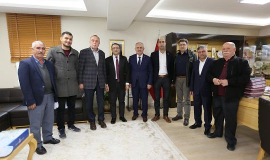 Hepimizin Gayesi Derincemize Hizmet Hepimizin Gayesi Derincemize Hizmet