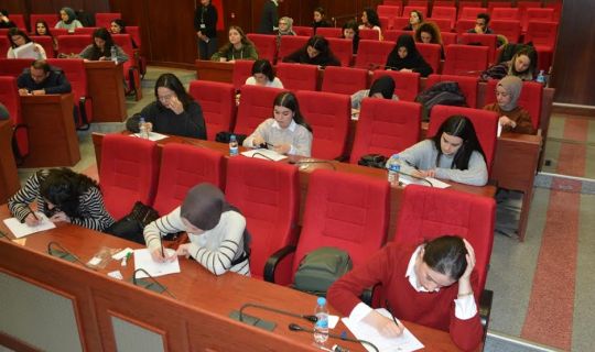 İzmit Belediyesinde, Sosyal Hizmet Uzmanı olmak için 62 kişi sınava girdi