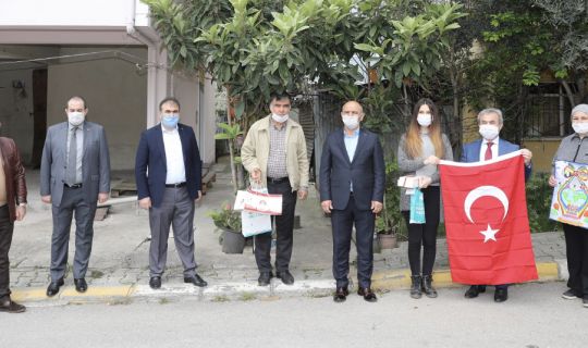 23 Nisan’ı en güzel onlar resmetti