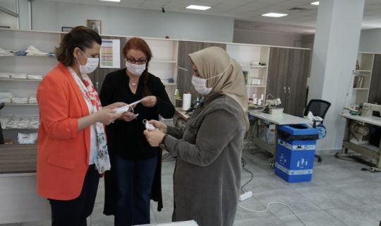 İzmit Belediyesi maske üretimini günde 30 bin adete çıkardı