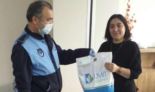 İzmit Belediyesinden kamu kurumlarına steril maske