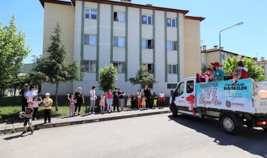 Başiskele'de Bayram Sokaklardan Evlere Sığdı