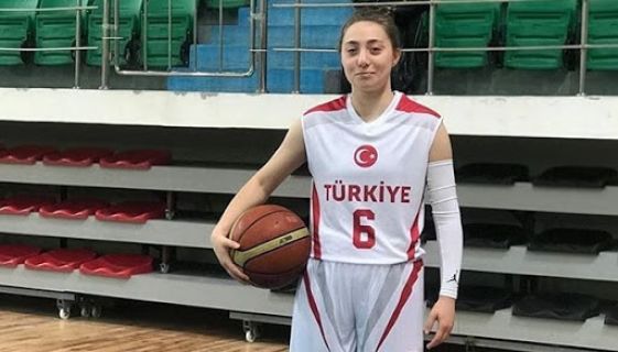 İzmit Belediyespor’dan özel bir transfer