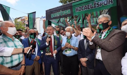 Kocaelispor’un şampiyonluk yolu sergileniyor