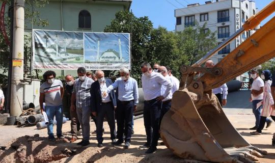 Başkan Büyükakın, “Sahadayız, şantiyedeyiz, milletimizle birlikteyiz”