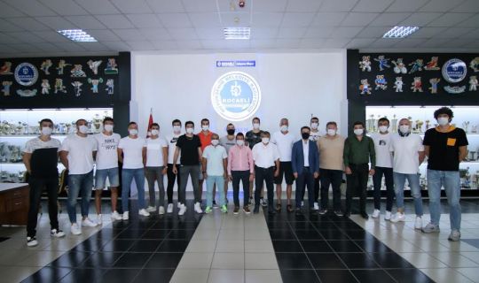 Kağıtspor voleybolda imzalar atıldı