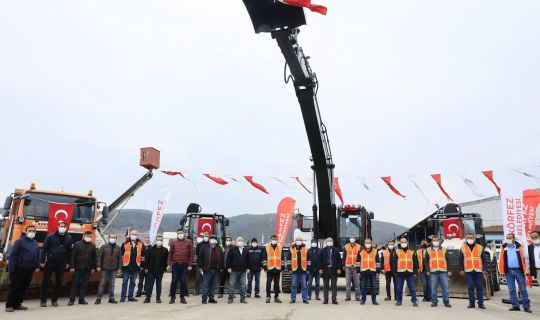 Körfez’e 5 yeni iş makinesi