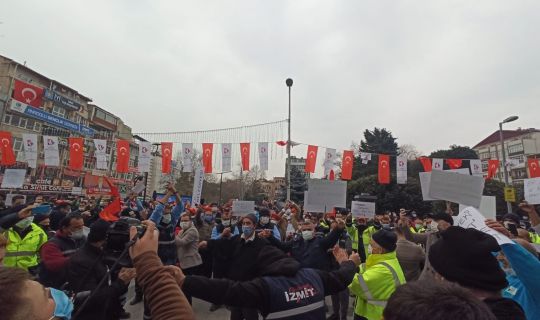 DİSK Genel Başkanı Çerkezoğlu TİS için Belediye Meydanı’na geldi