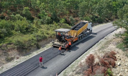 Körfez’de köy yollarına 65 bin ton asfalt