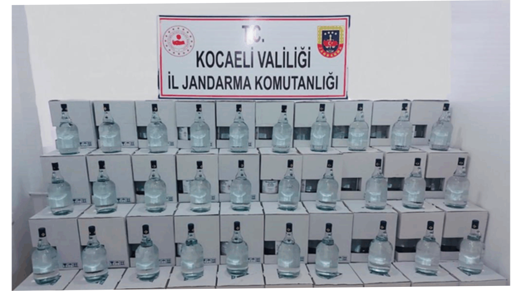 Kocaeli İl Jandarma Komutanlığınca, Kaçakçılıkla Mücadelede 2.500 litre Etil Alkol ele geçirildi