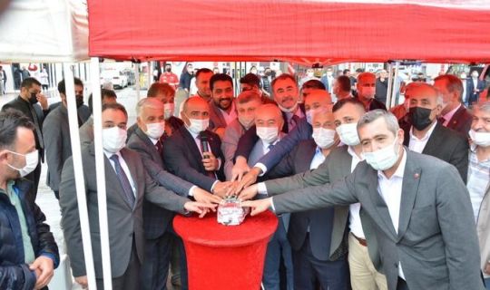 Körfez siyaseti, Asalet Petrol’ün açılışnda buluştu