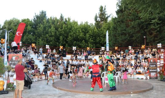 Minikler, Amfi Tiyatro’da ’Müzikli Çocuk Masalları’ ile doyasıya eğlendi