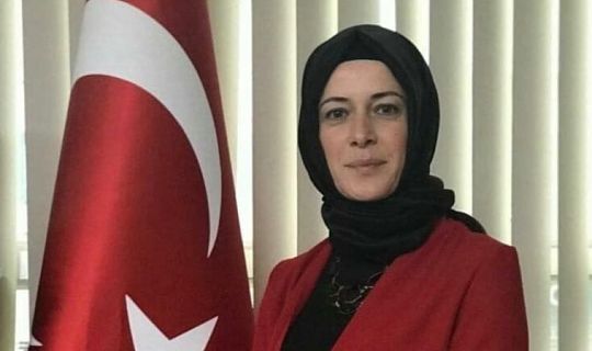 AK Parti, Körfez’de Kadın Kolları Başkanlığına Aysun  Demir atandı