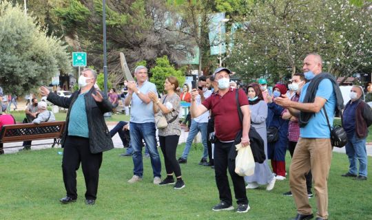İzmitliler  ‘Sahne Senin Müzik Senin’ ile keyifli bir akşam yaşadı