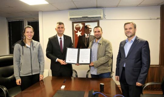 GÖLCÜK BELEDİYESİ’NDEN SPORDA TESİSLEŞMEYE TAM DESTEK