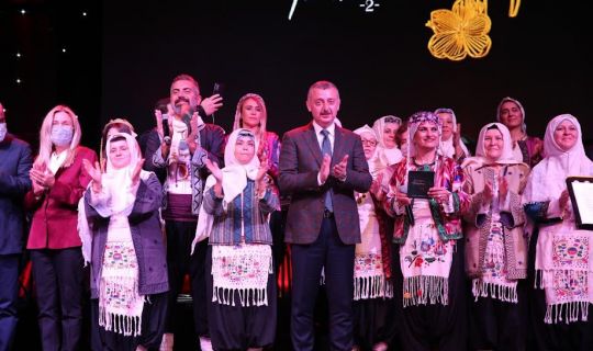 Başkan Büyükakın: Türküleri korumak ve onları nesillere aktarmak tarihi muhafaza etmektir