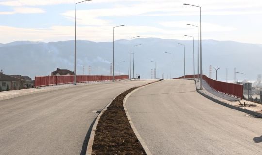 Körfez İlimtepe Kavşağında çevre düzenlemesi   
