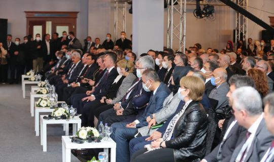 Bakan Kurum: İzmit Körfezi dip çamurundan temizlenecek  