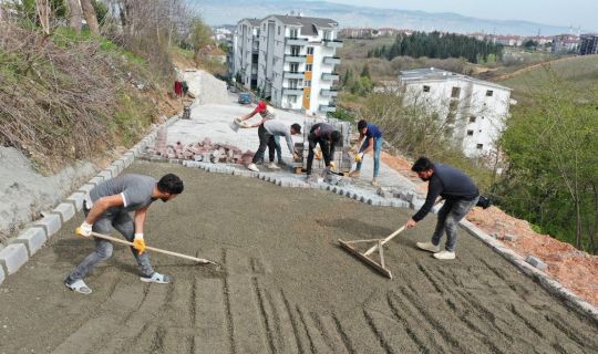 Başiskele Parke Taş Yollarla Güzelleşiyor