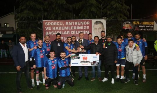 GÖLCÜK BELEDİYESİ 21.GELENEKSEL FUTBOL ŞÖLENİ ŞAMPİYONU AZAT İNŞAAT