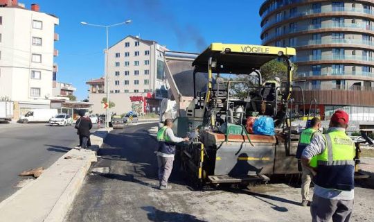 Büyükşehir aynı anda 500 noktada üstyapı çalışması yapıyor