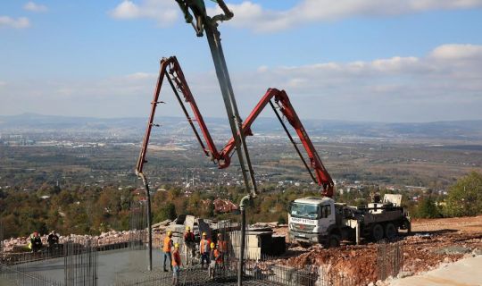 Teleferik projesinde temel betonu atıldı