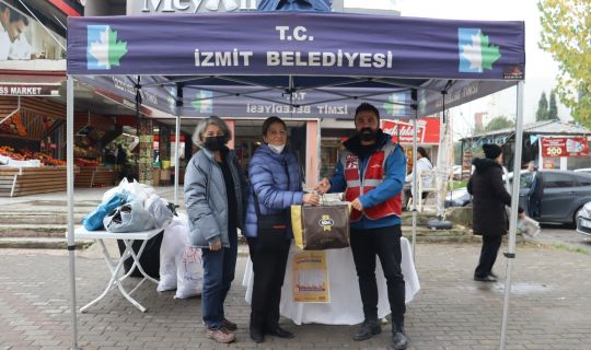 İzmit Belediyesinin kıyafet bağışı  dayanışması devam ediyor